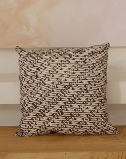 Java Batik Cushion Rectangular - Cream Brown Vertical Print Design