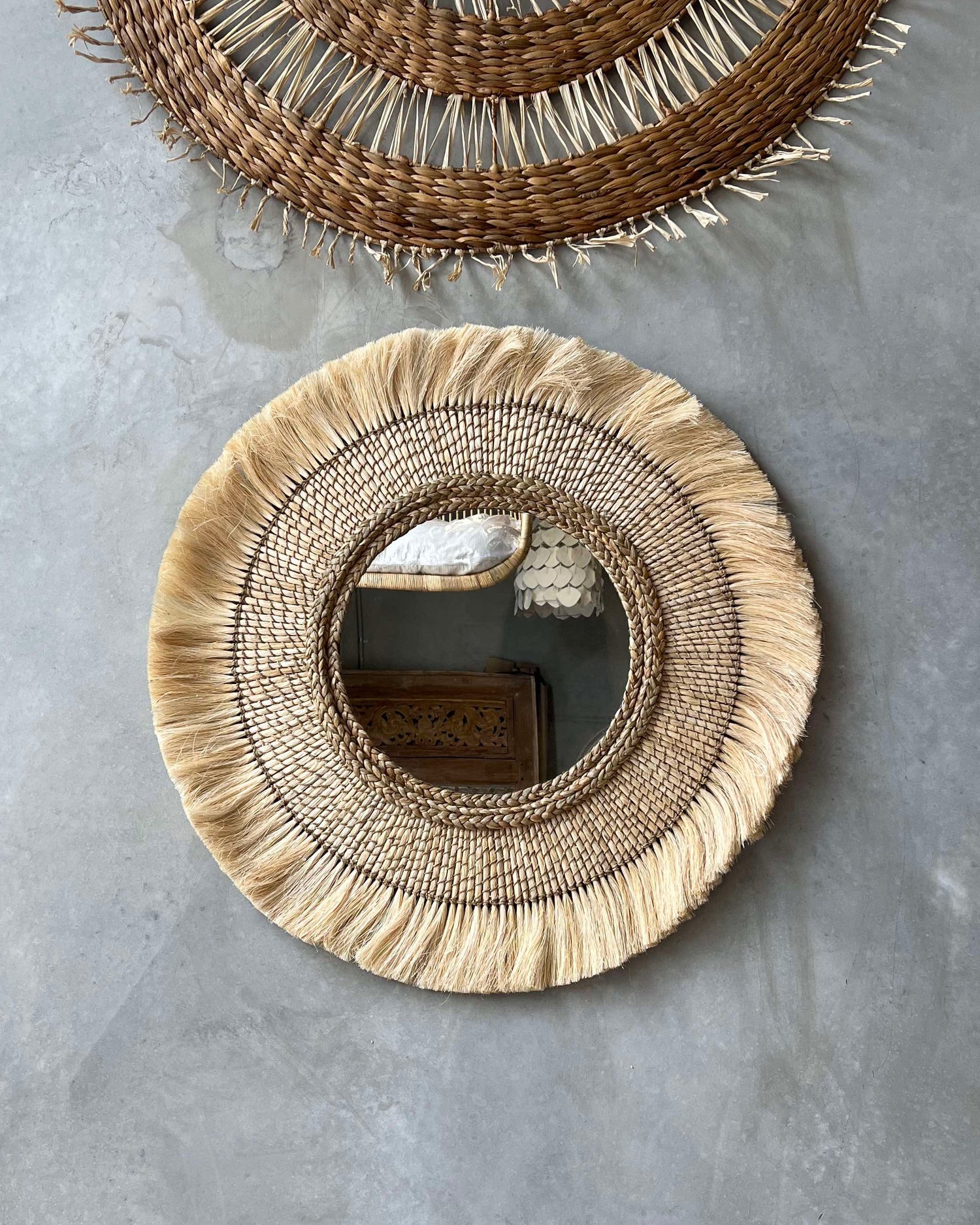 Fluffy Pineapple Leaf Grass Round Wall Mirror 80cm - gathered seam