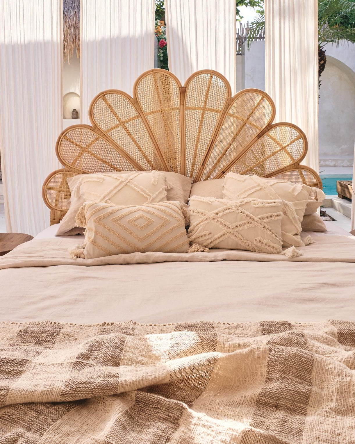 Gili Rattan Flower Bedhead