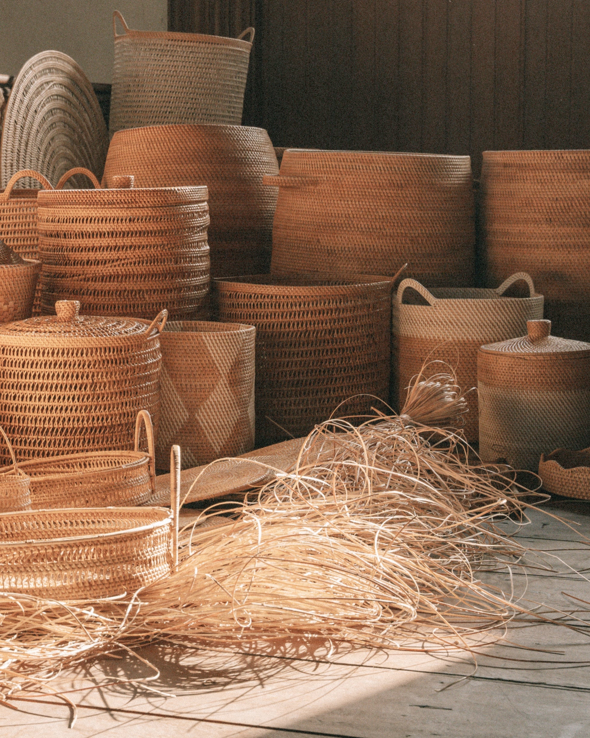 Large Natural Spiral Woven Laundry Blanket Basket