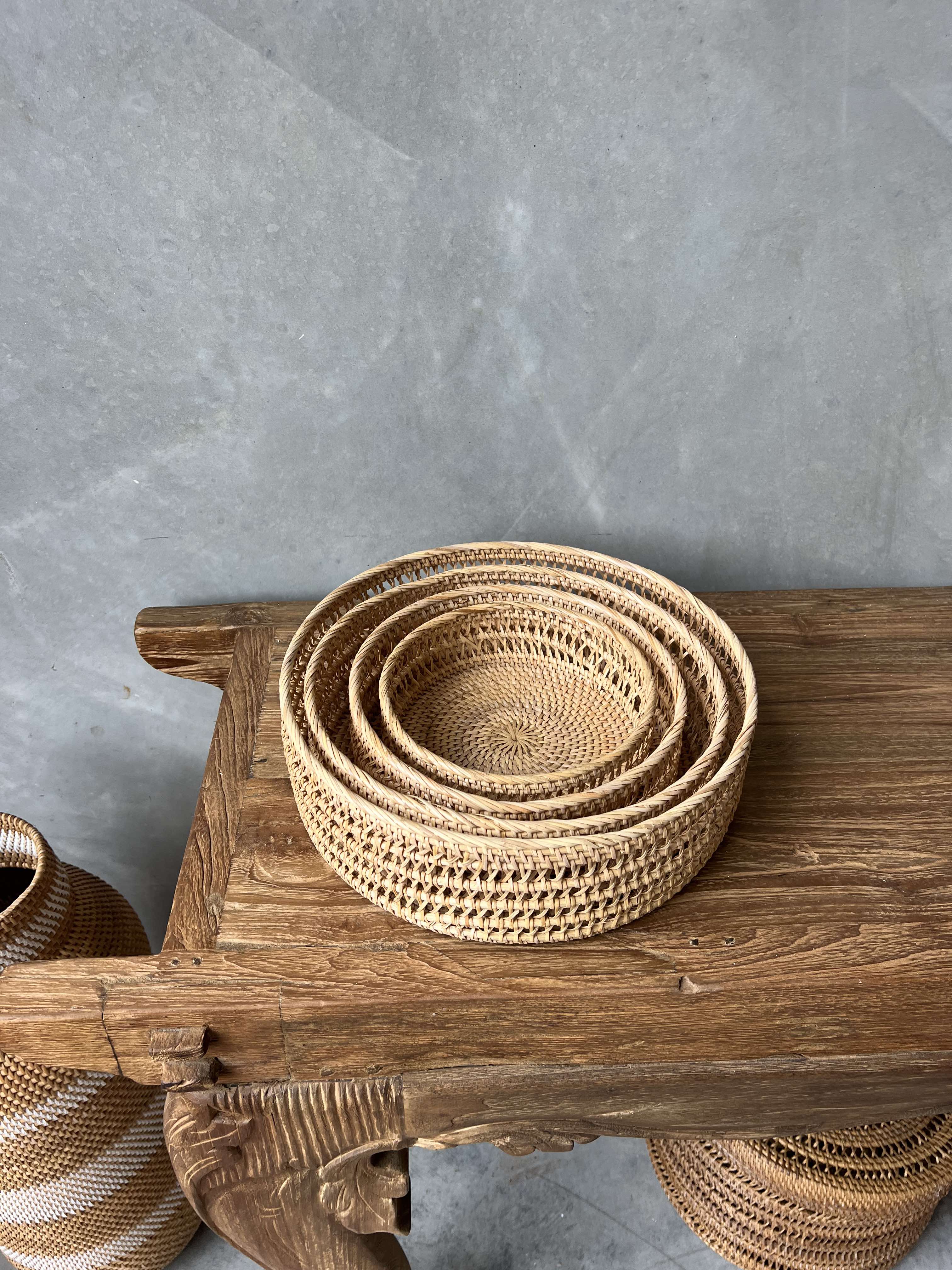 Round Rattan Trays with Woven Edge Design - 4 x sizes