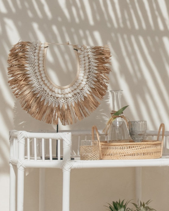 Natural Raffia Shell Necklace &amp; Stand